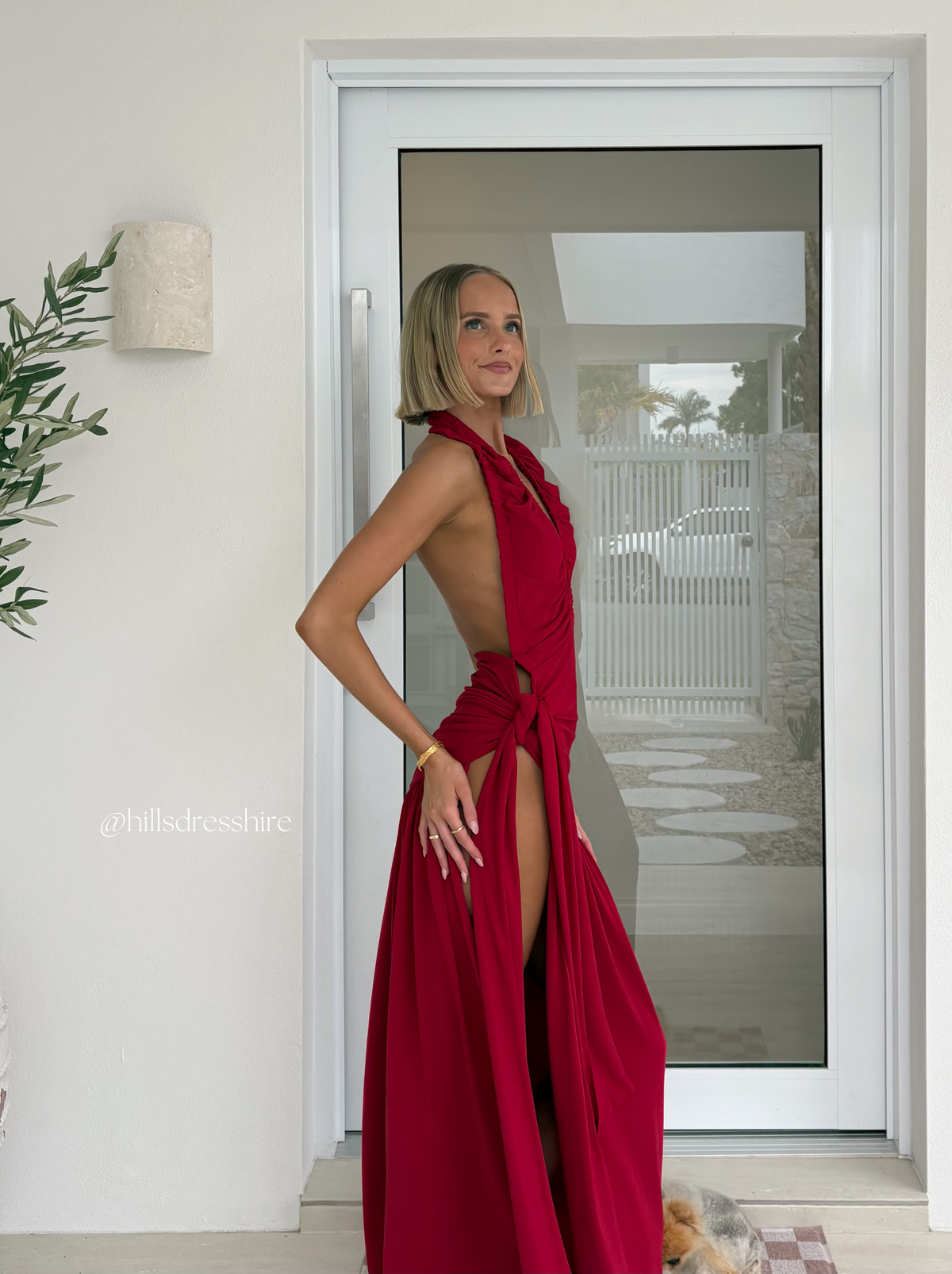 Ex-Hire: Dakota | Red